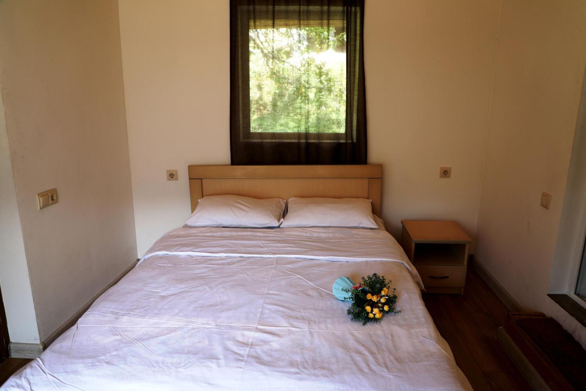 Nadia Guesthouse Mestia Bagian luar foto