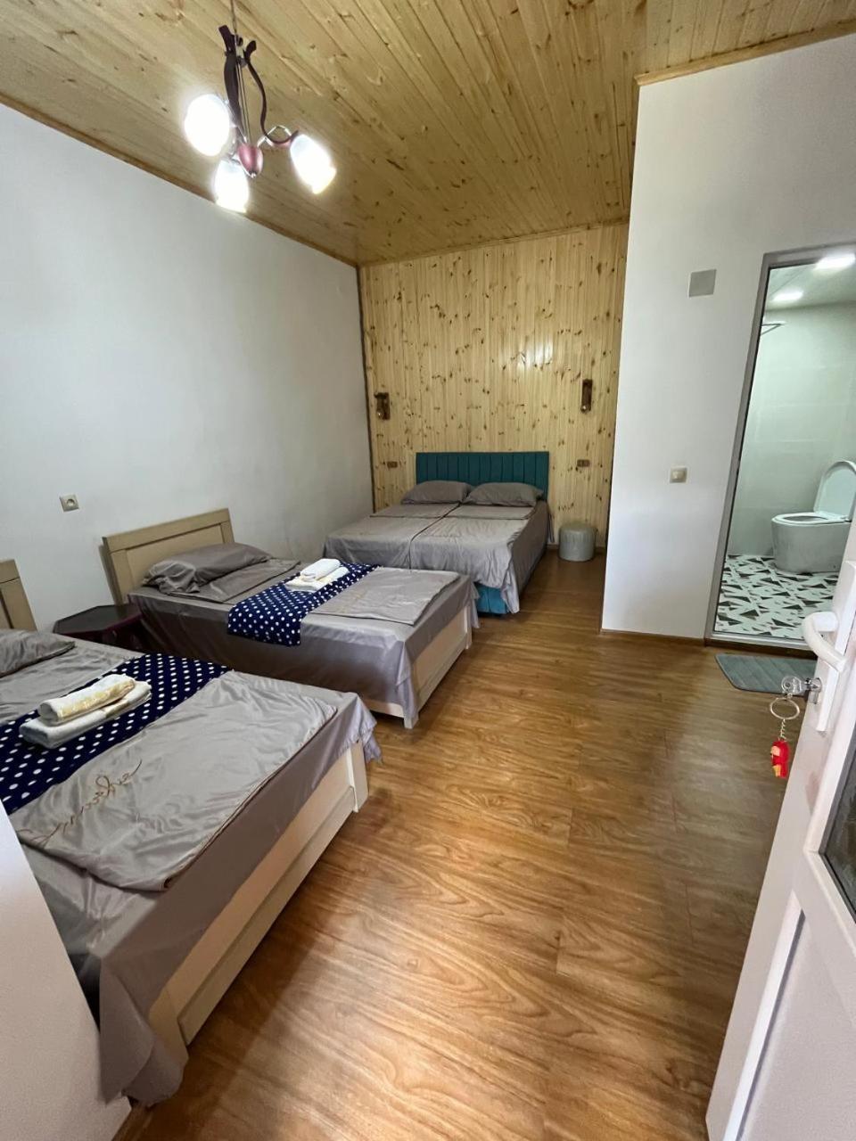 Nadia Guesthouse Mestia Bagian luar foto